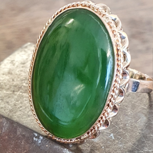 Geel gouden ring met jade maat 18,25